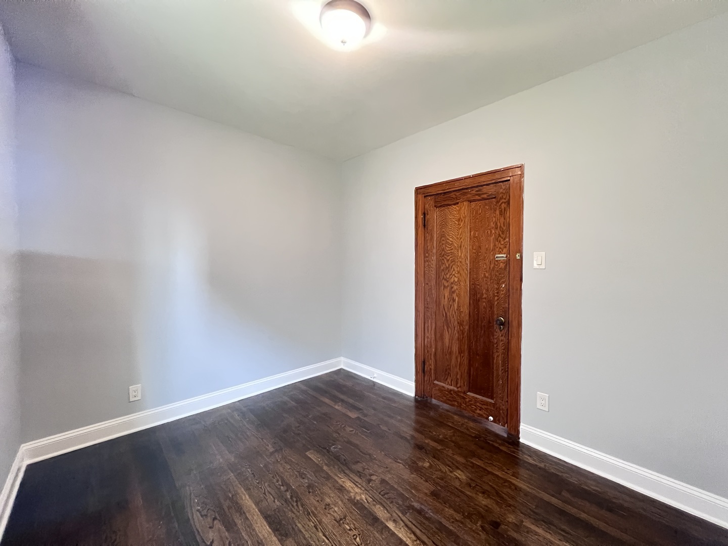 821 N Waller Avenue 1 Property Photo 11