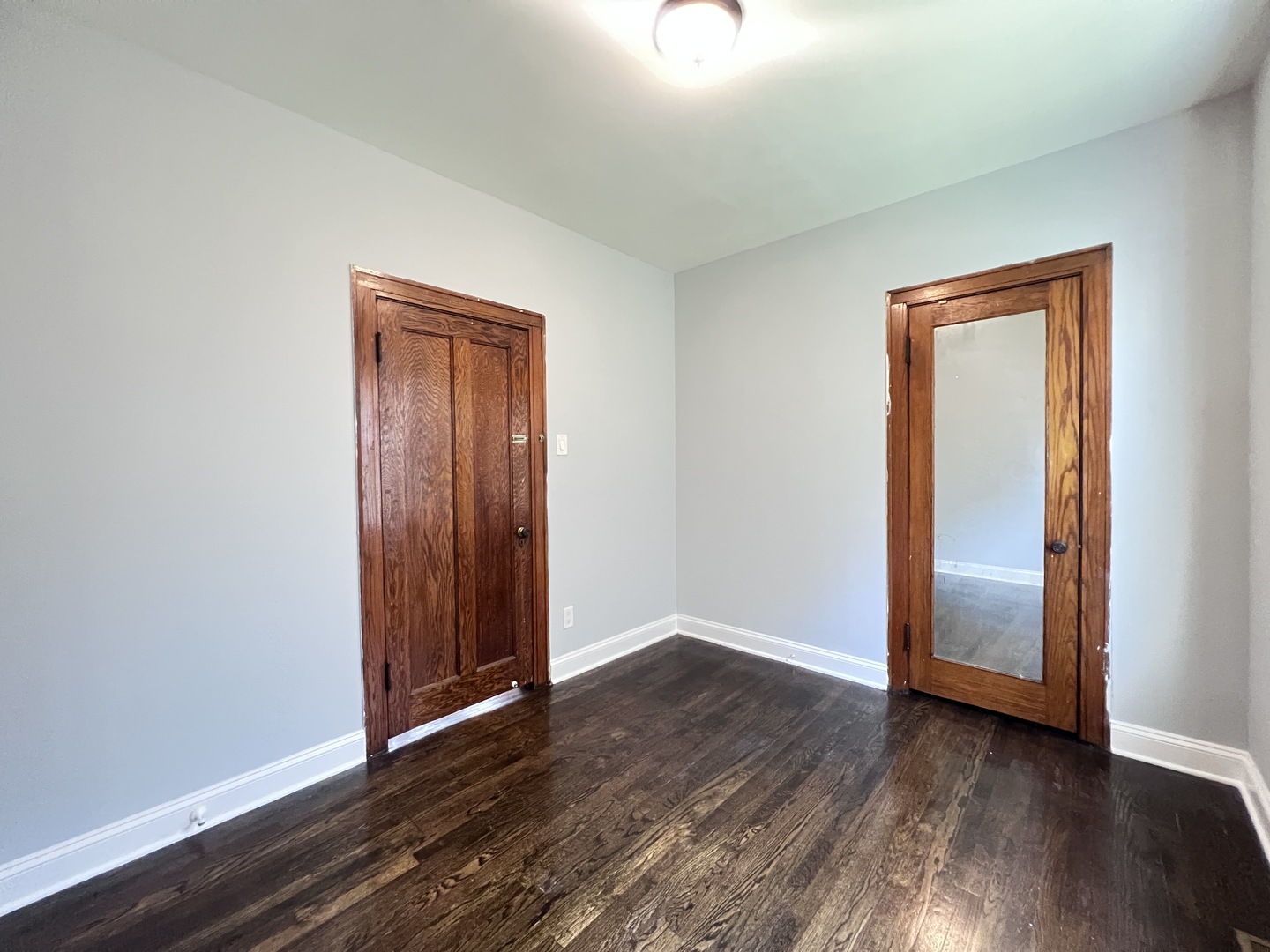 821 N Waller Avenue 1 Property Photo 12