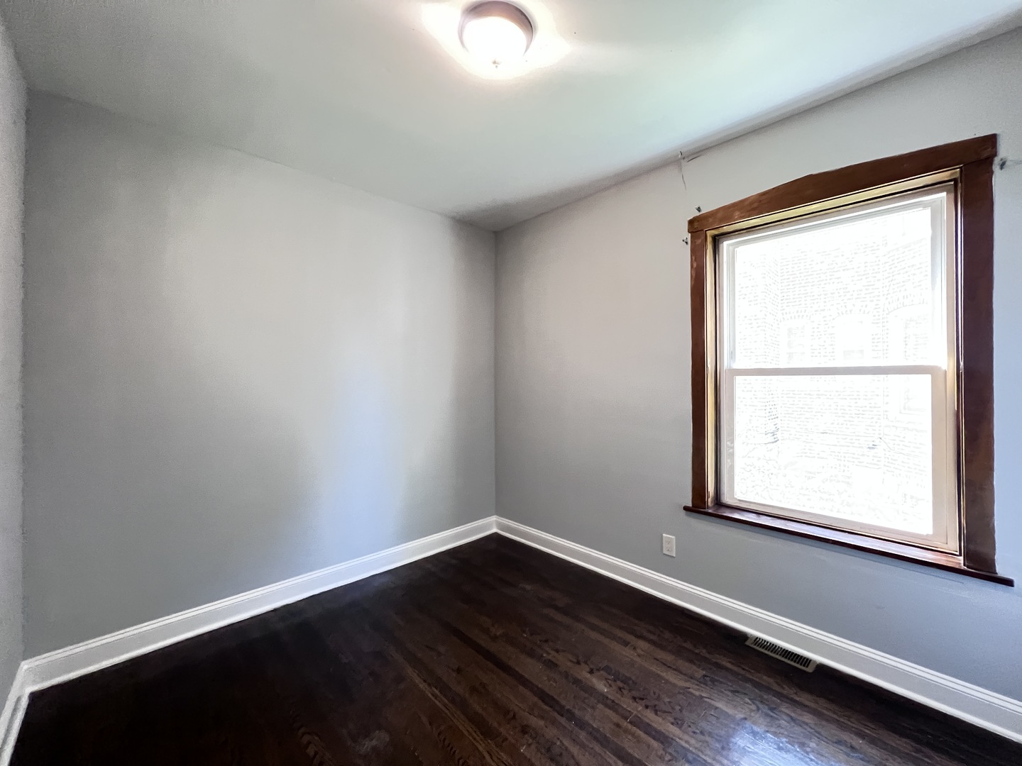 821 N Waller Avenue 1 Property Photo 18