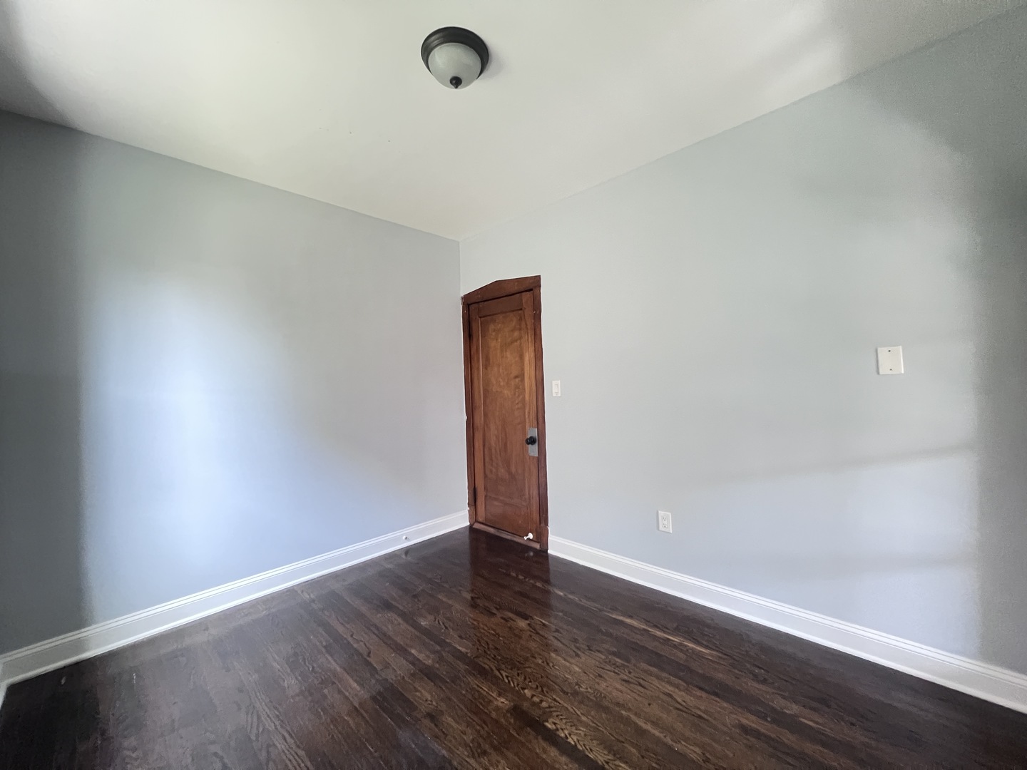 821 N Waller Avenue 1 Property Photo 37