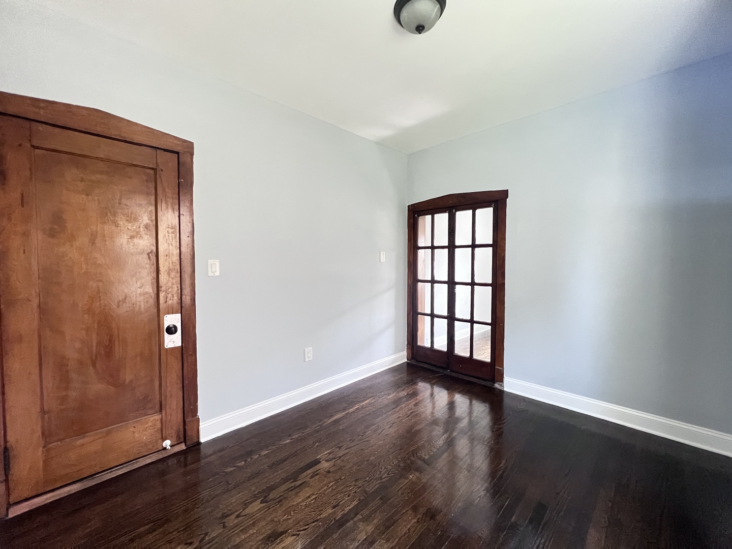 821 N Waller Avenue 1 Property Photo 38