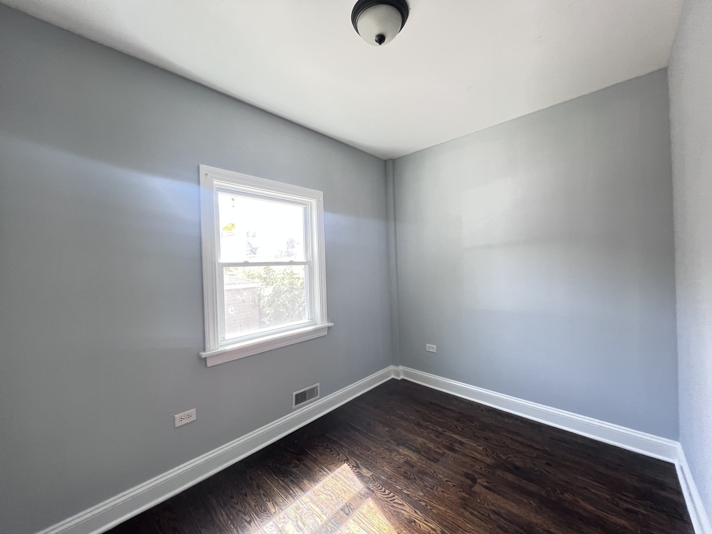 821 N Waller Avenue 1 Property Photo 39