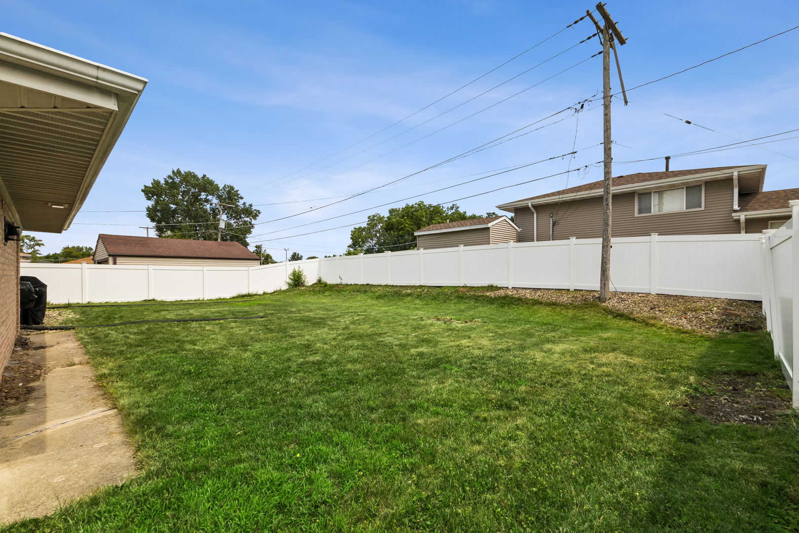 16457 Laura Lane Property Photo 18
