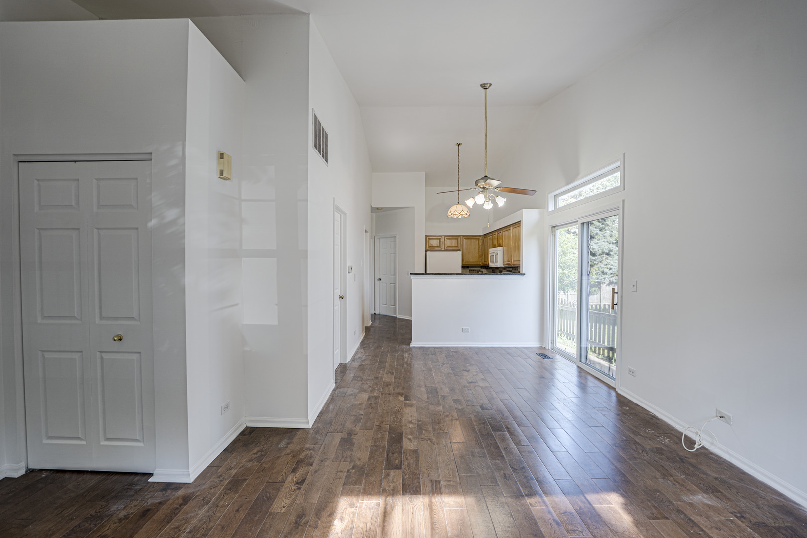 2884 Cedar Glade Drive Property Photo 3