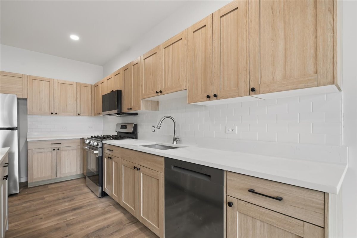 302 Miller Drive D Property Photo 4