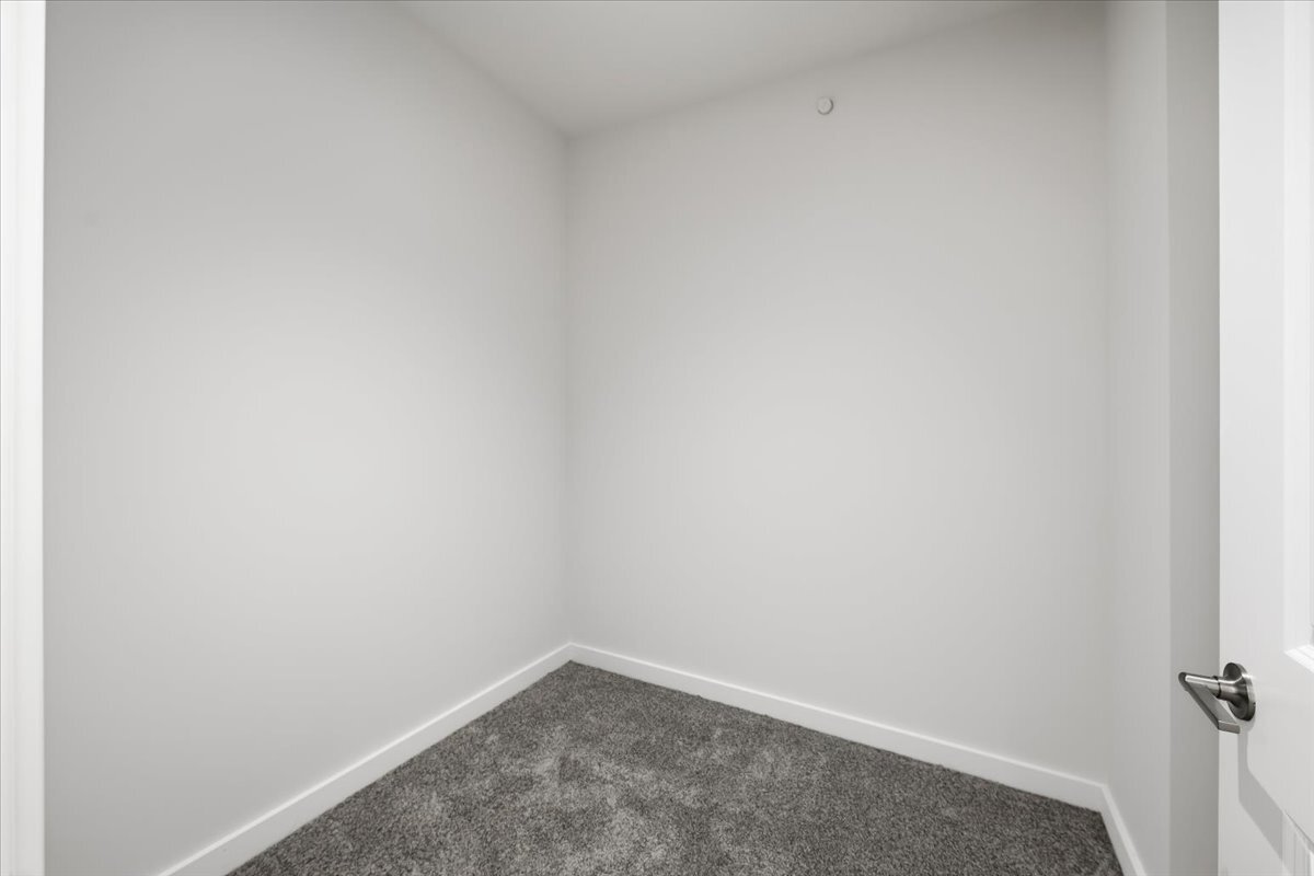 302 Miller Drive D Property Photo 15