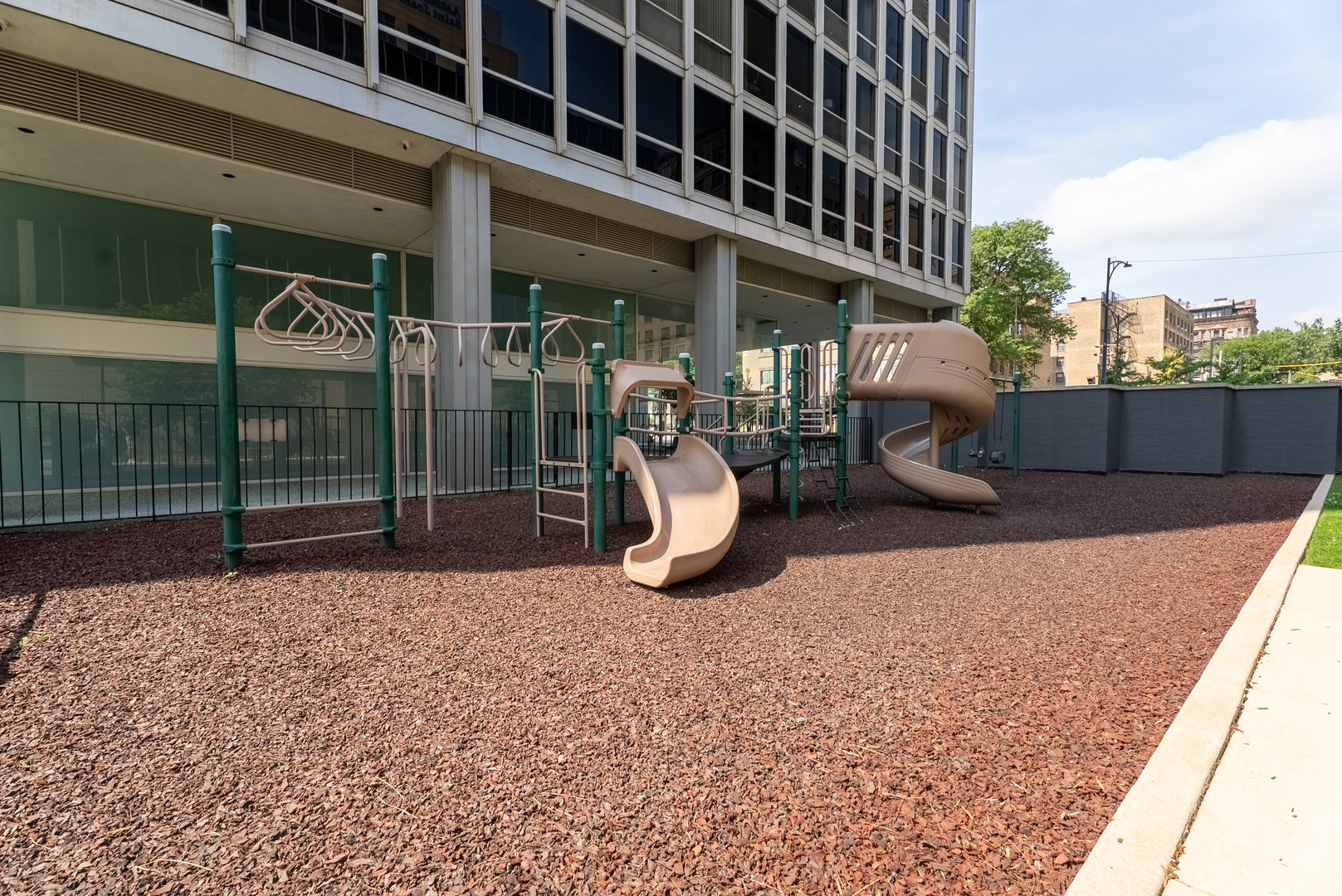 330 W Diversey Parkway 807-809 Property Photo 21