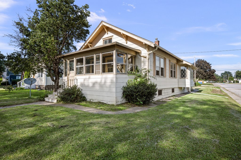 437 12th Street Property Photo 1