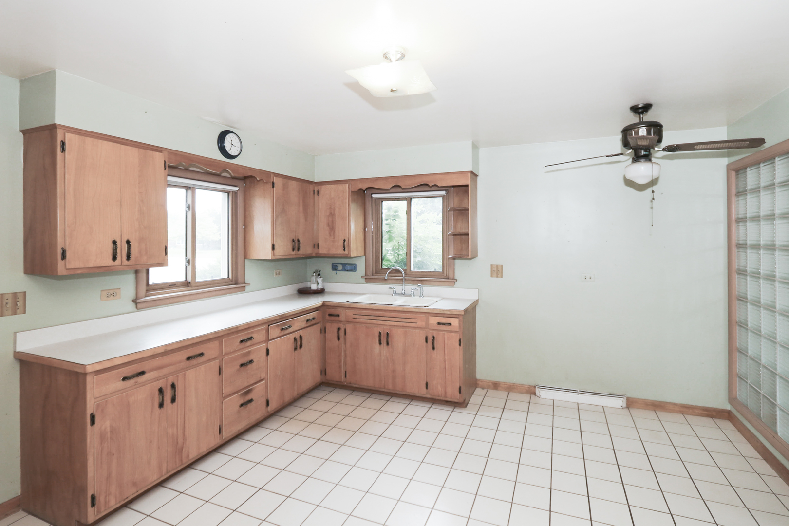 101 N Eastern Avenue Property Photo 9