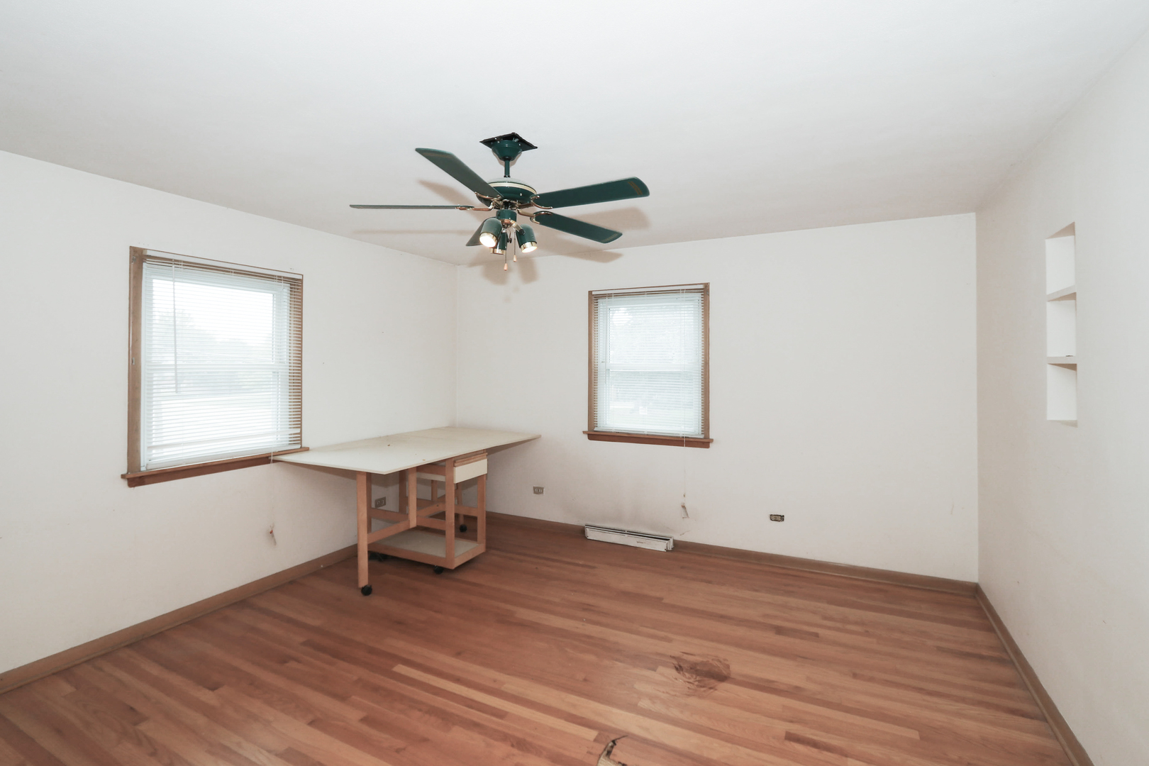 101 N Eastern Avenue Property Photo 11