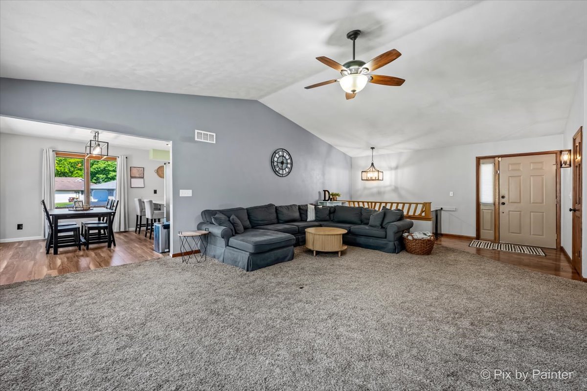 7585 Derby Close Property Photo 11