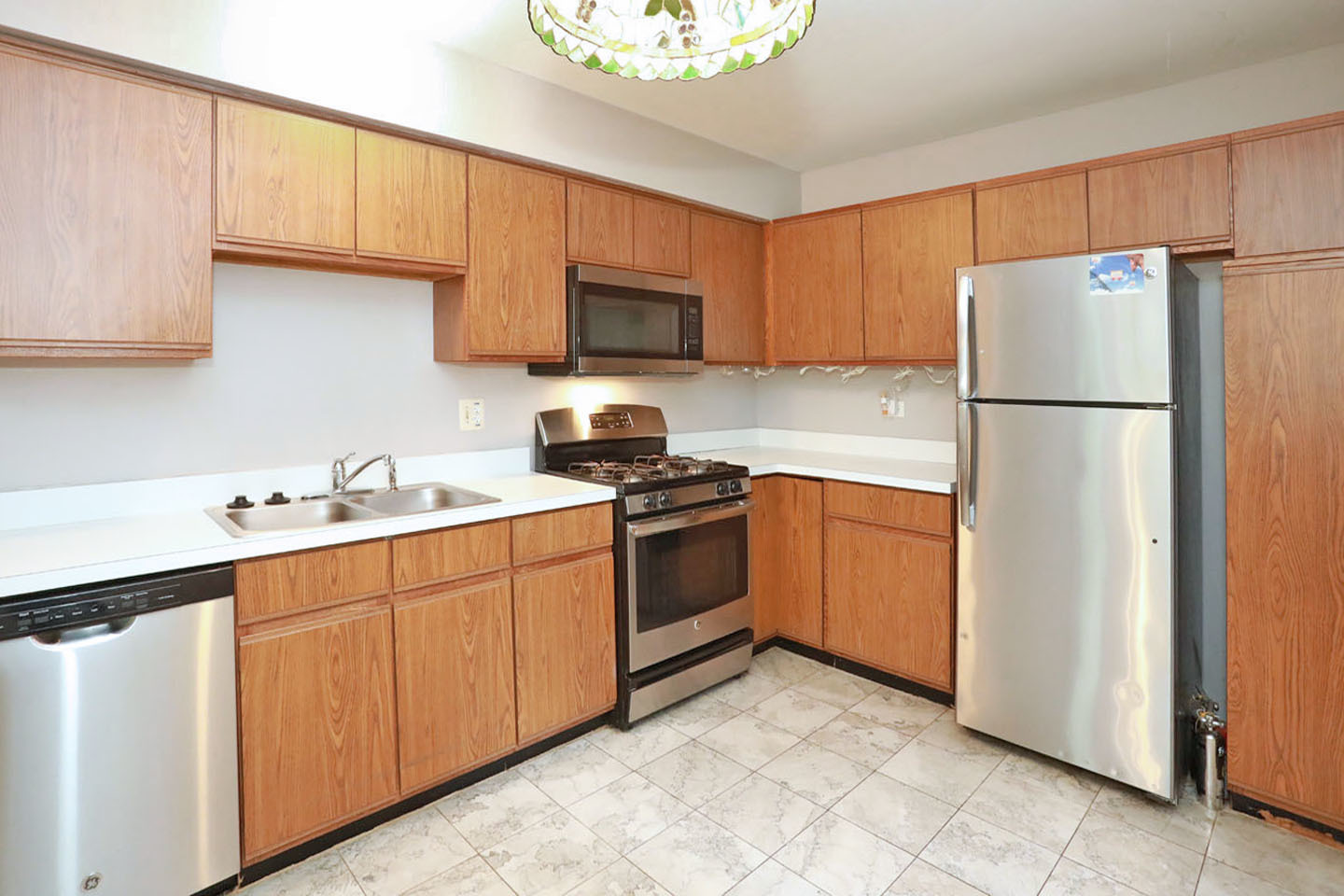 704 Shady Oaks Court Property Photo 5