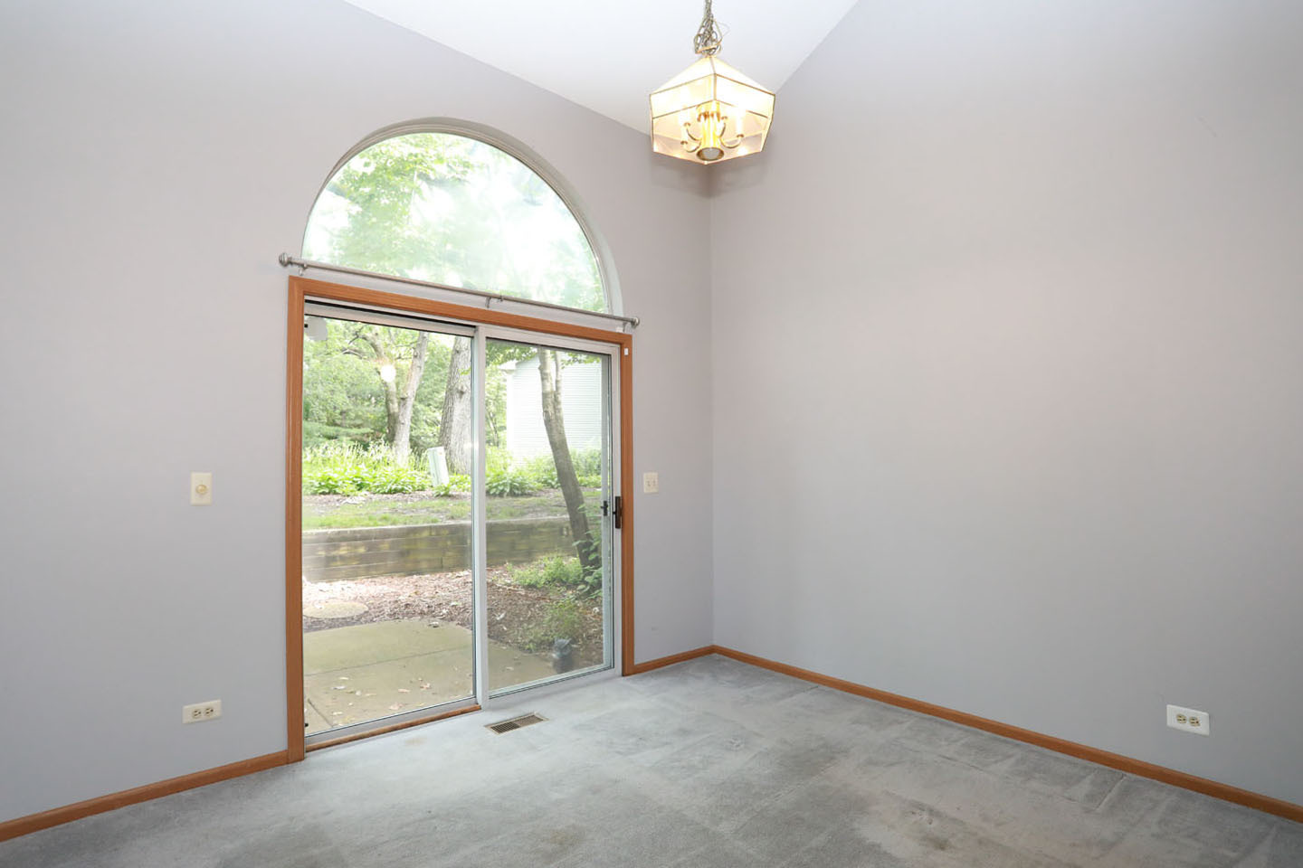 704 Shady Oaks Court Property Photo 6