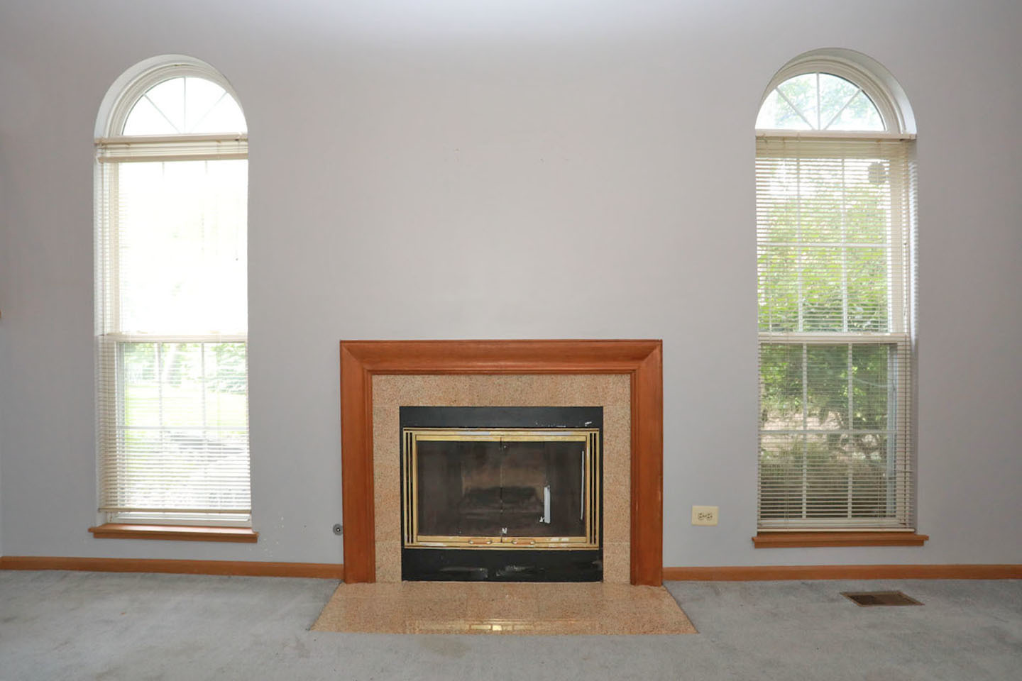 704 Shady Oaks Court Property Photo 7