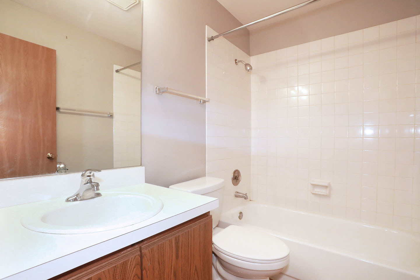 704 Shady Oaks Court Property Photo 17