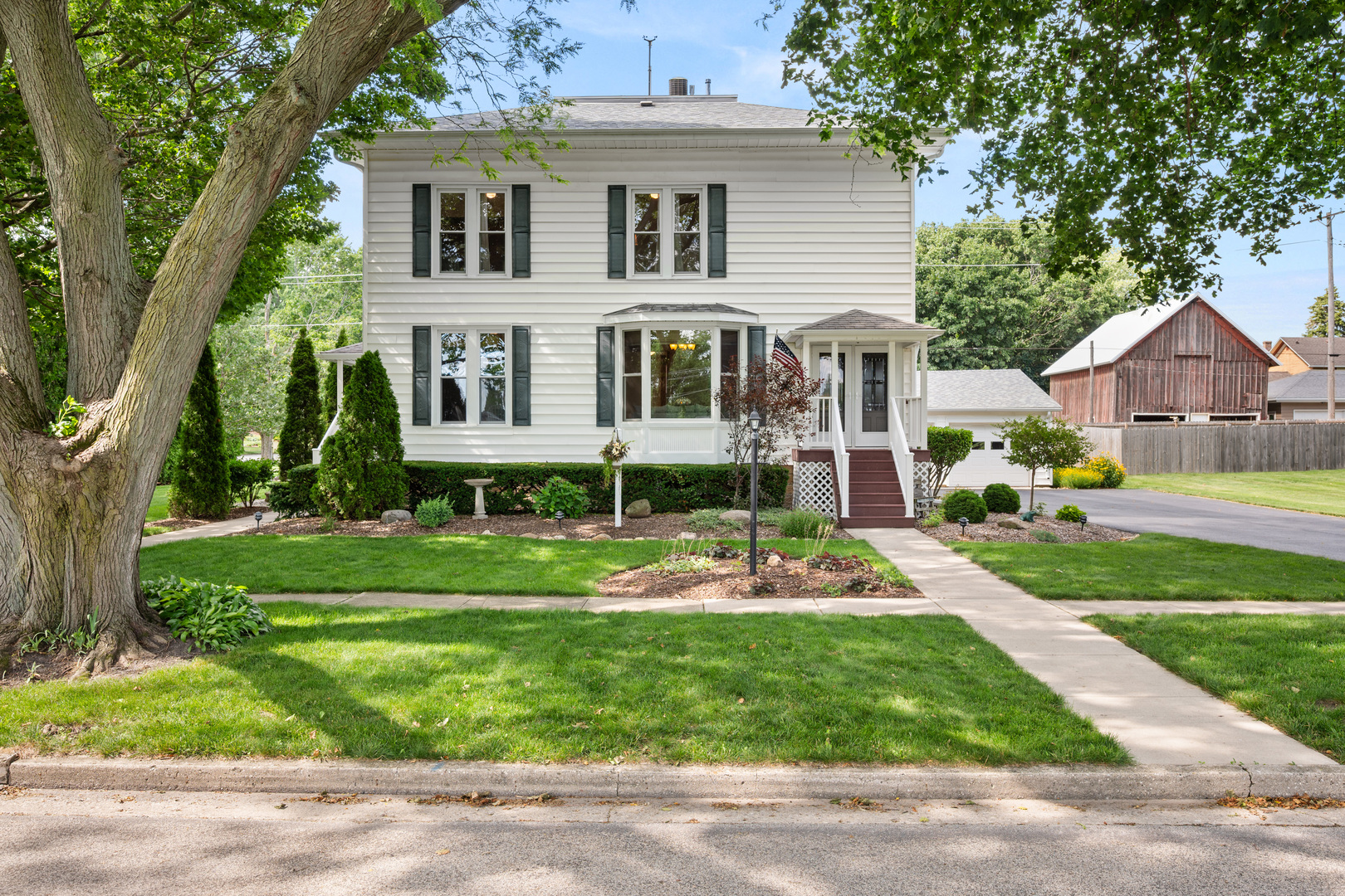 204 E Navaho Avenue Property Photo 1