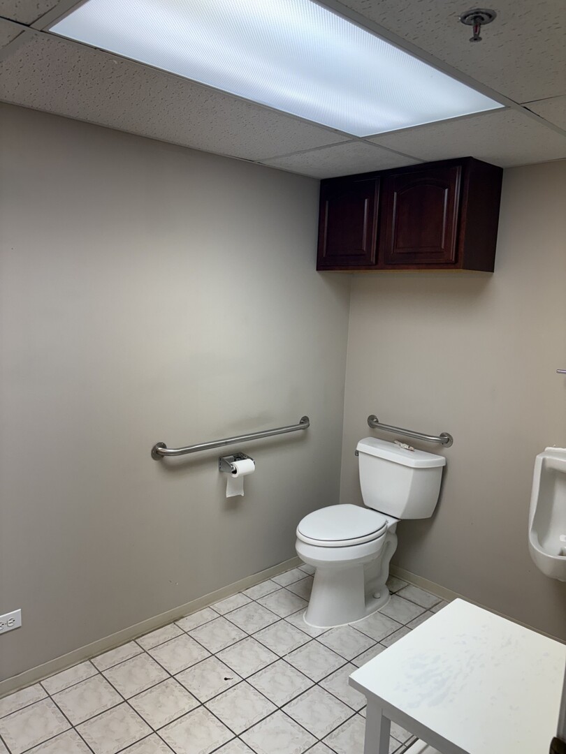 1001 E Chicago Avenue 111 Property Photo 12