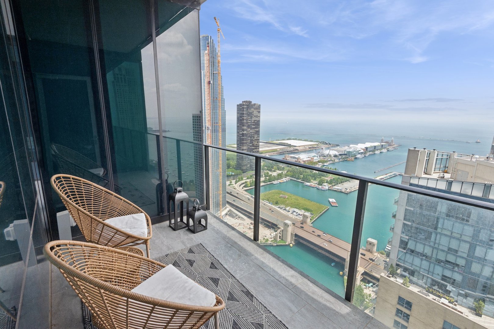 363 E Wacker Drive 4209 Property Photo 9