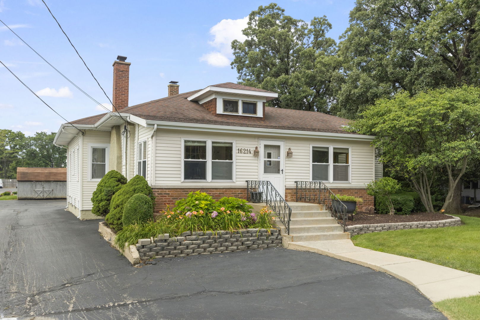 16214 S Lincoln Highway Property Photo 4