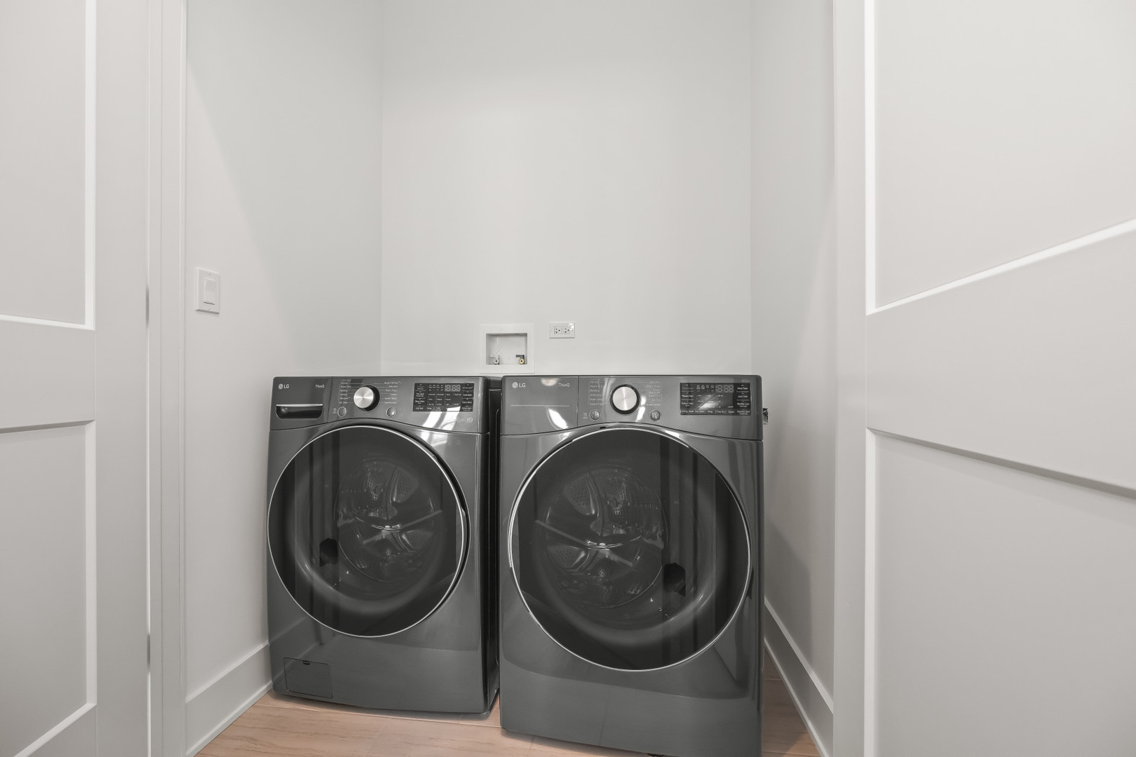 708 E 41 Street Property Photo 33