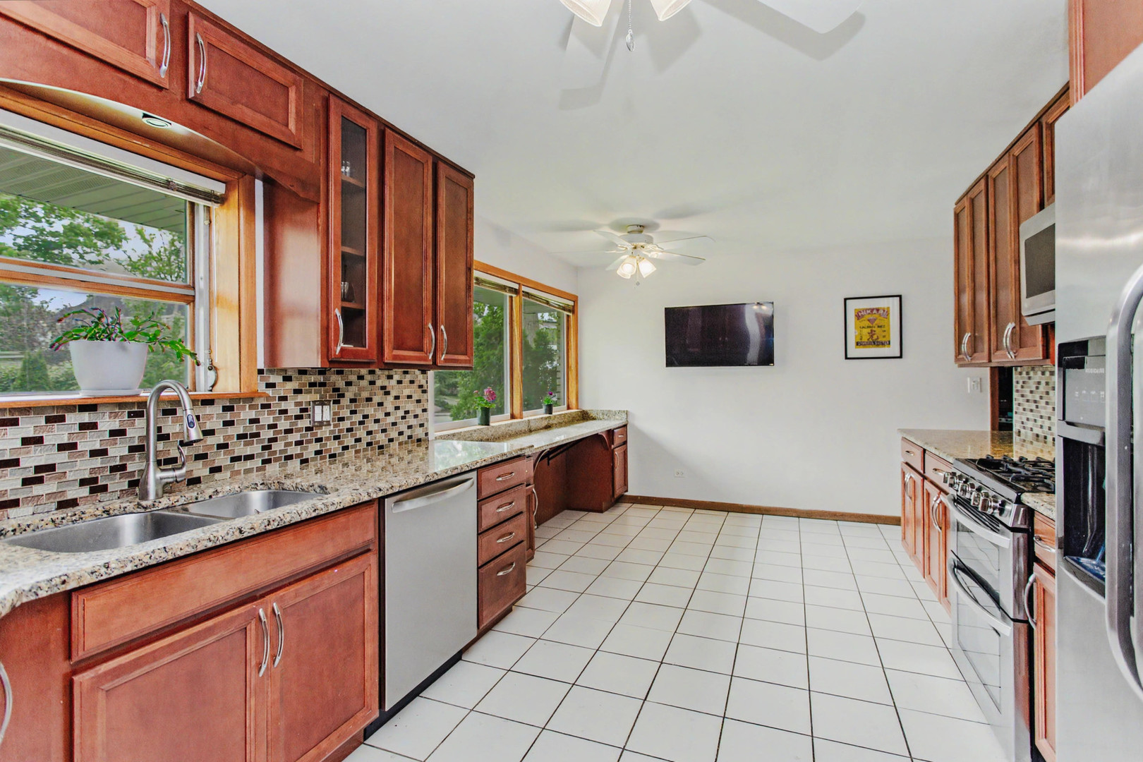 6503 N Longmeadow Avenue Property Photo 13