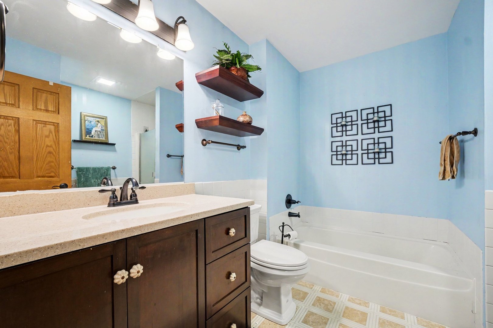 1724 Court Street Property Photo 13