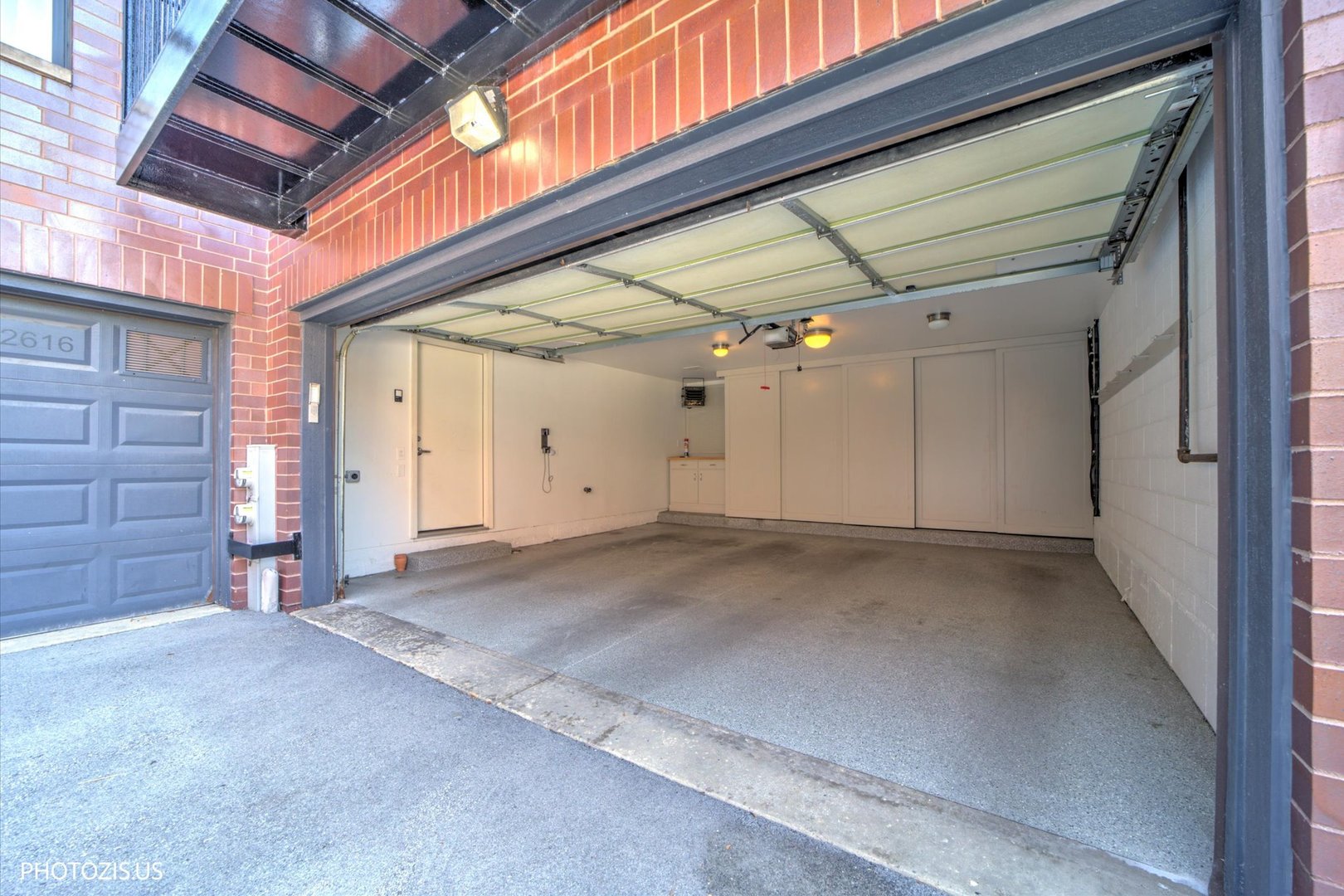 2614 N Hermitage Avenue Property Photo 45