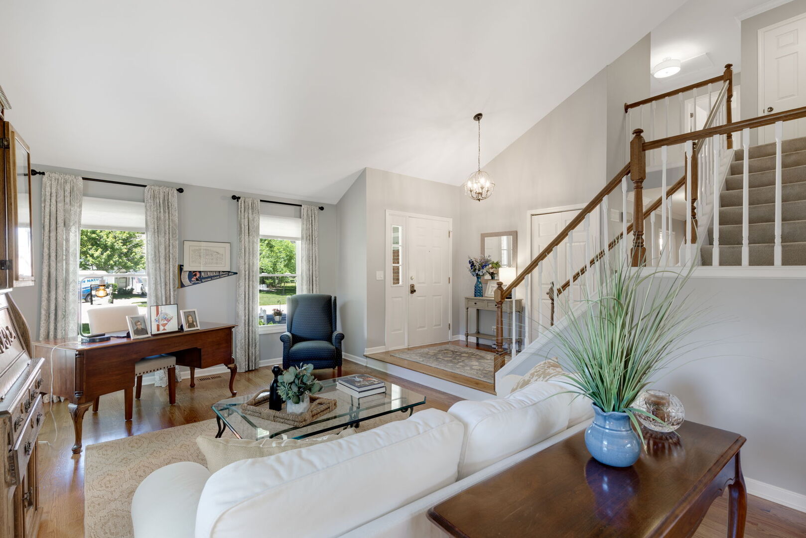809 Willow Hills Lane Property Photo 3