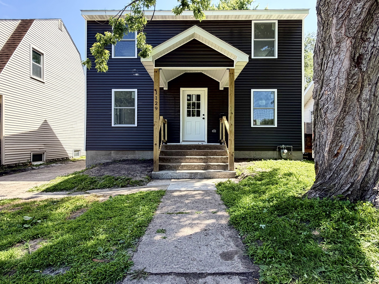 1129 8th Avenue Property Photo 1