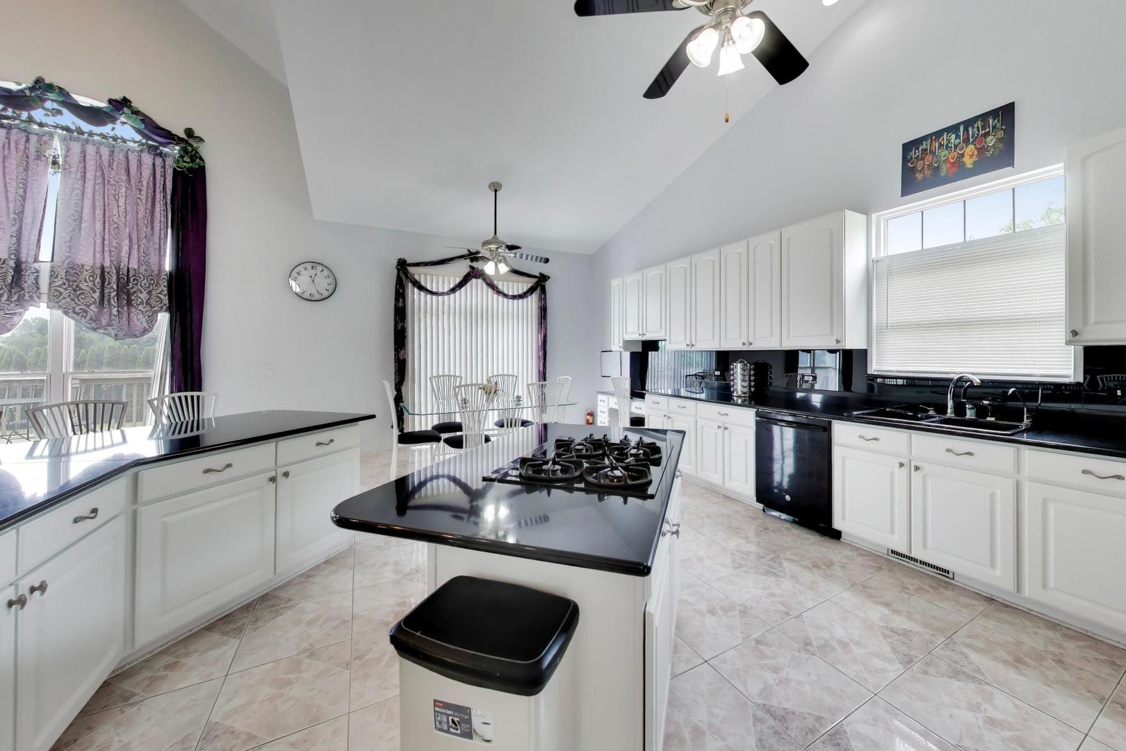 8303 Appaloosa Lane Property Photo 9