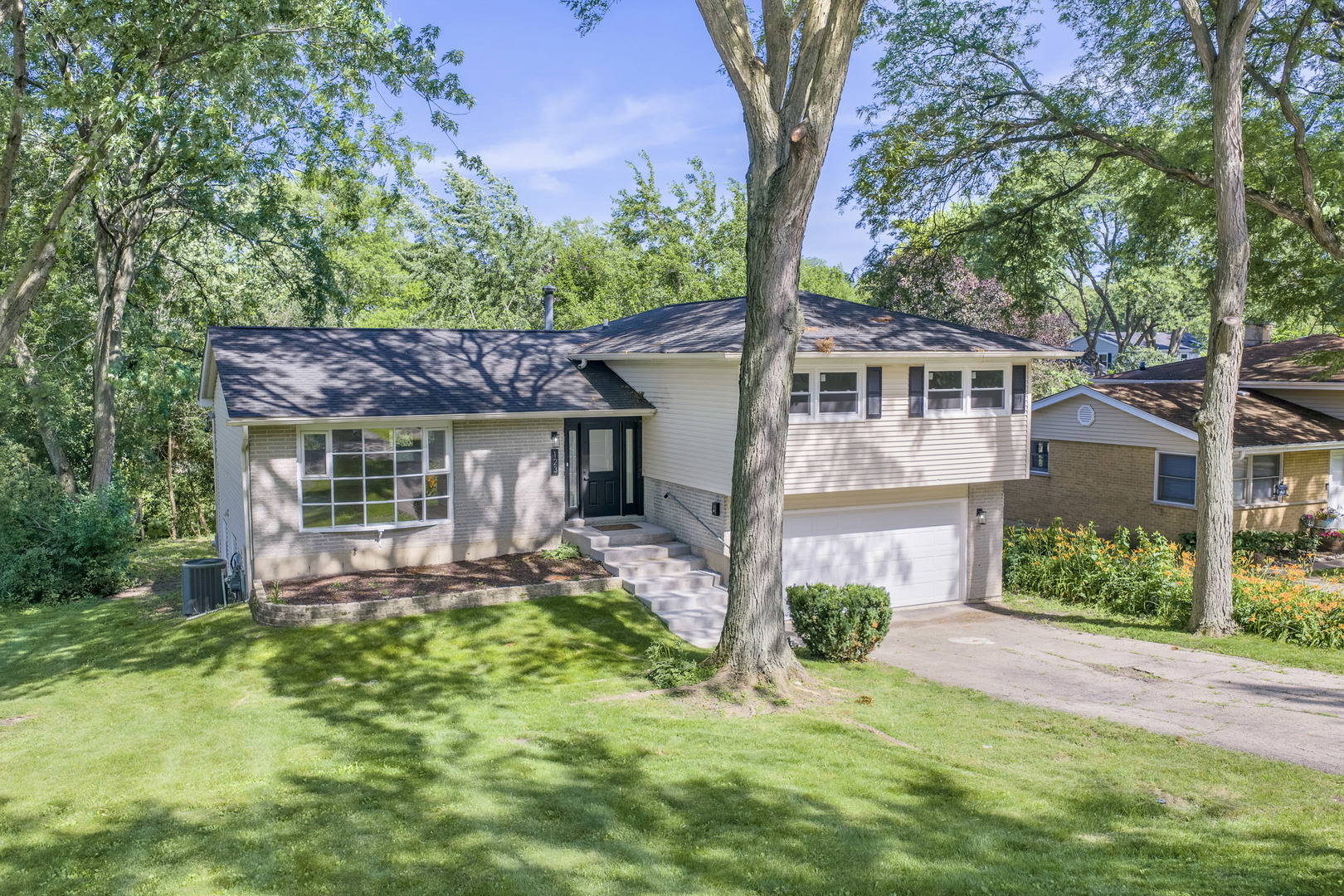 123 Kainer Avenue Property Photo 4