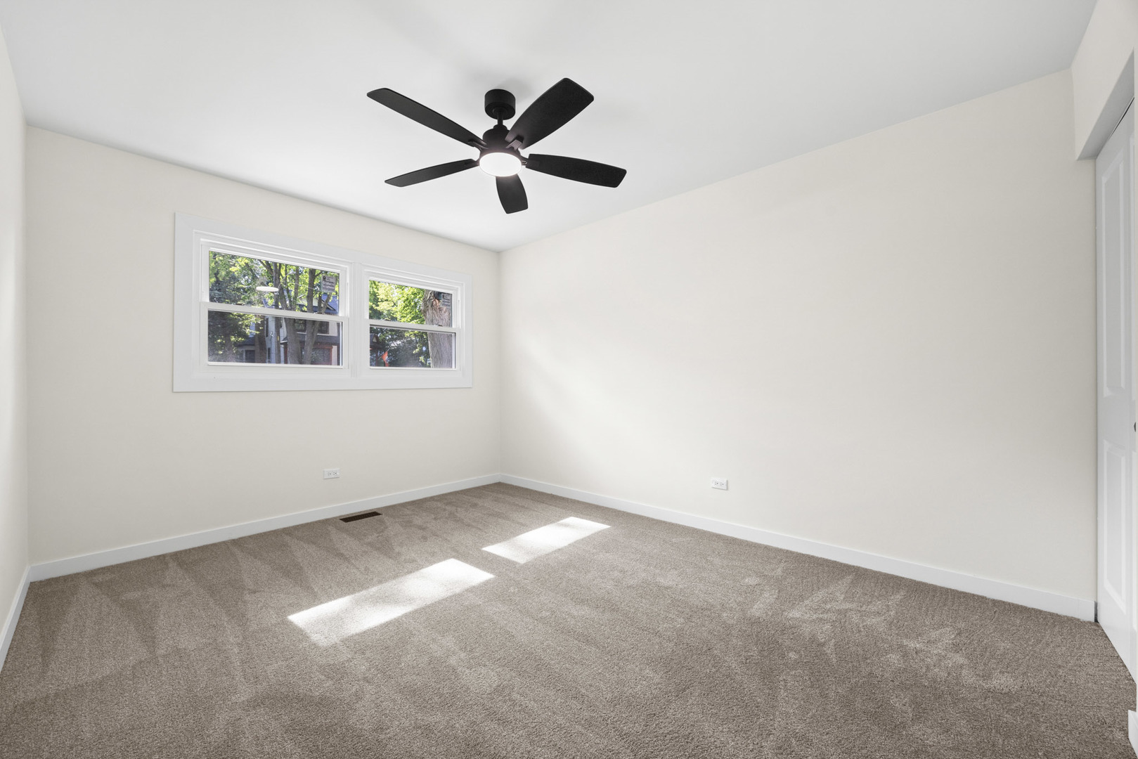 123 Kainer Avenue Property Photo 33