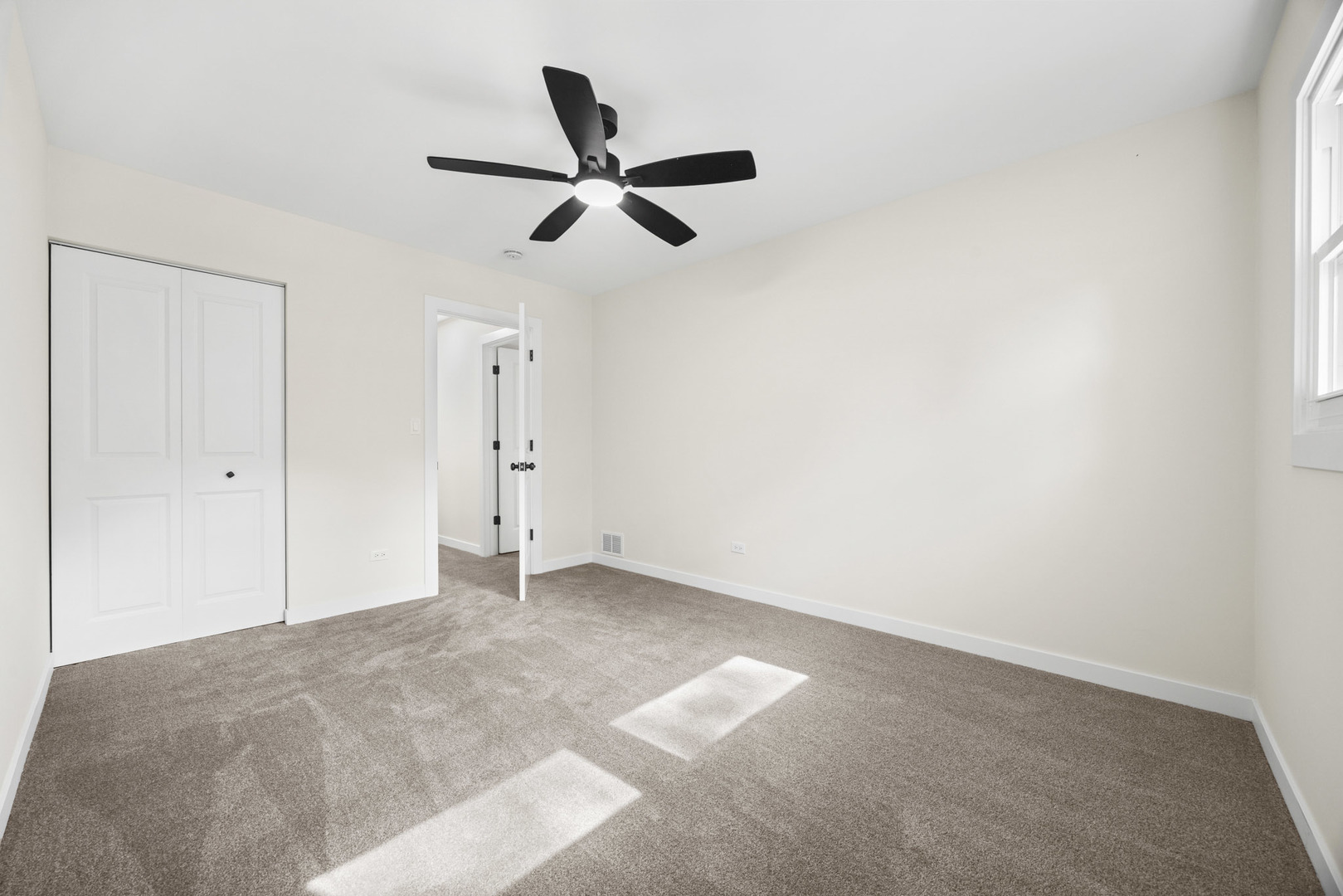 123 Kainer Avenue Property Photo 35
