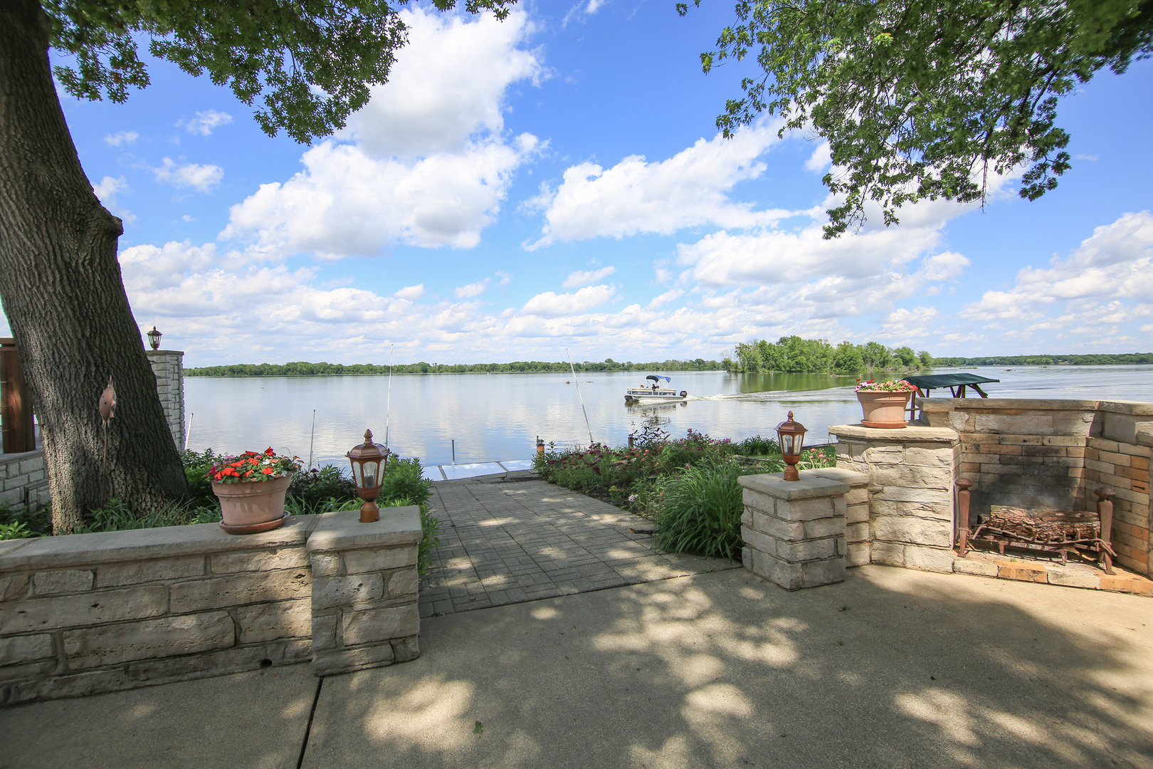 701 Hill Drive Property Photo 5