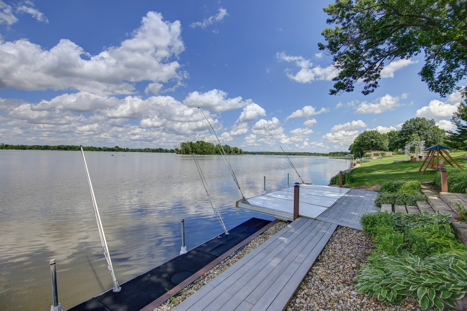 701 Hill Drive Property Photo 8