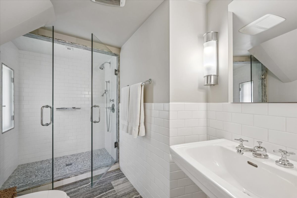 2311 Burr Oak Property Photo 38