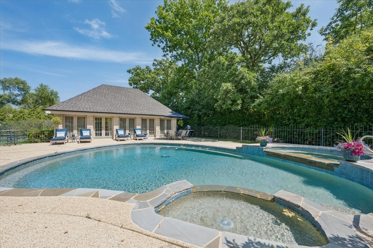 2311 Burr Oak Property Photo 42