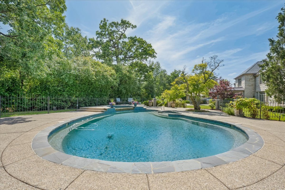 2311 Burr Oak Property Photo 47