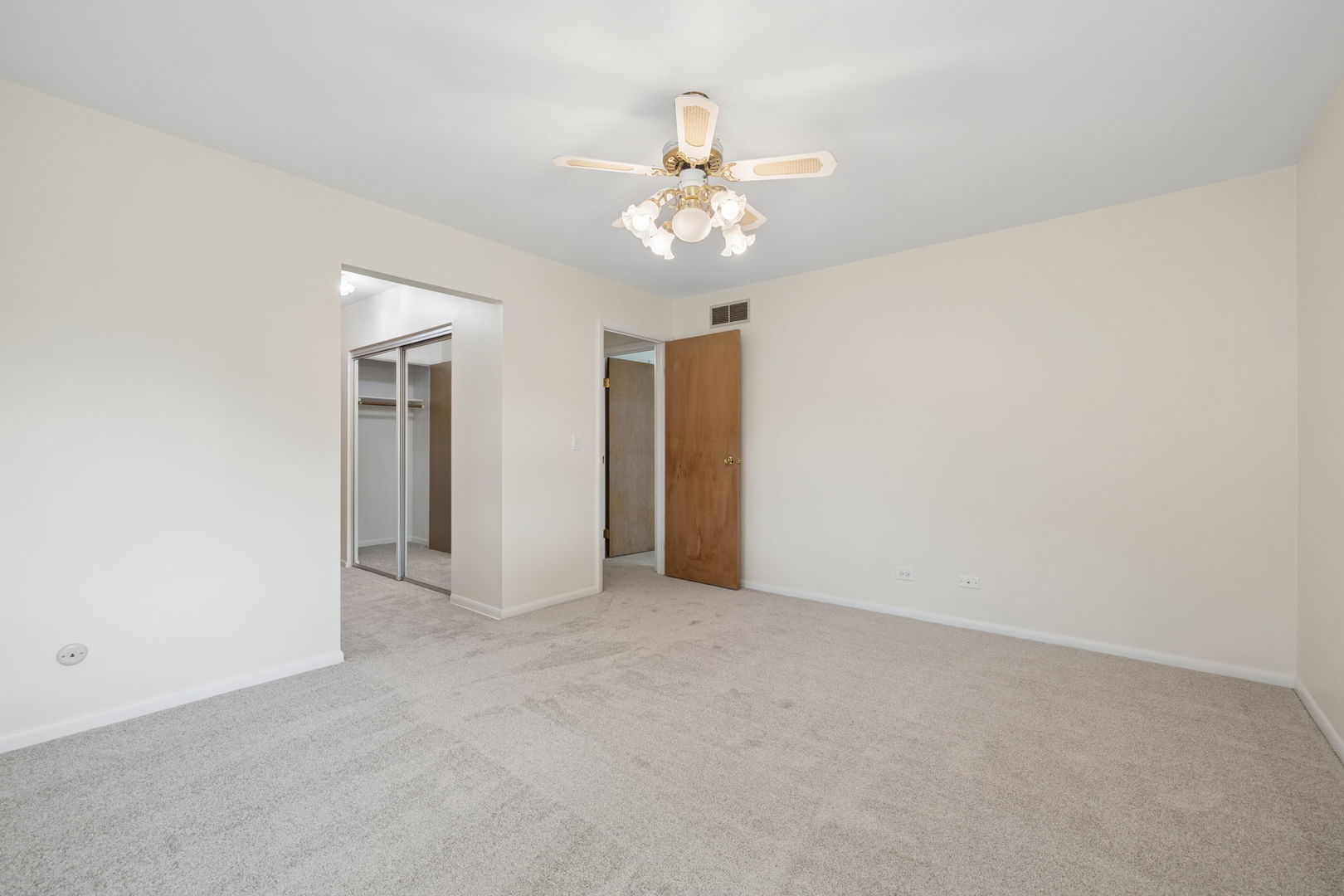 5845 Lenox Road Property Photo 3