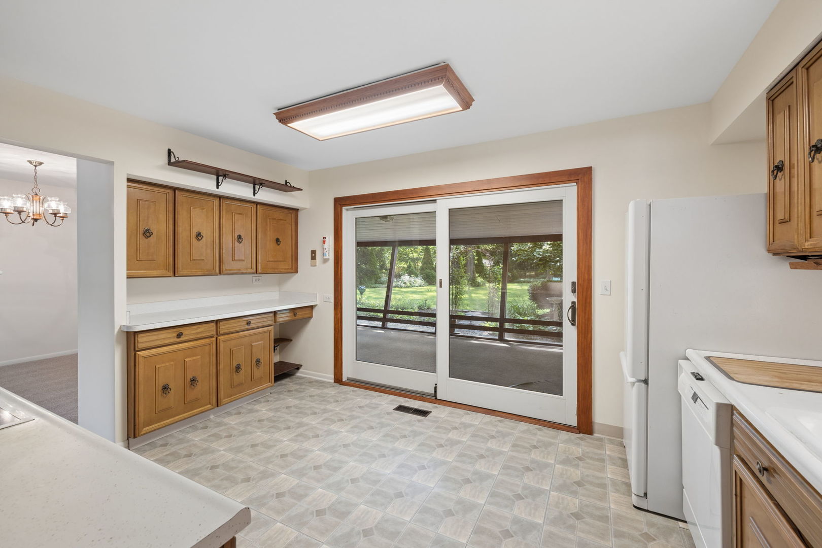 5845 Lenox Road Property Photo 4