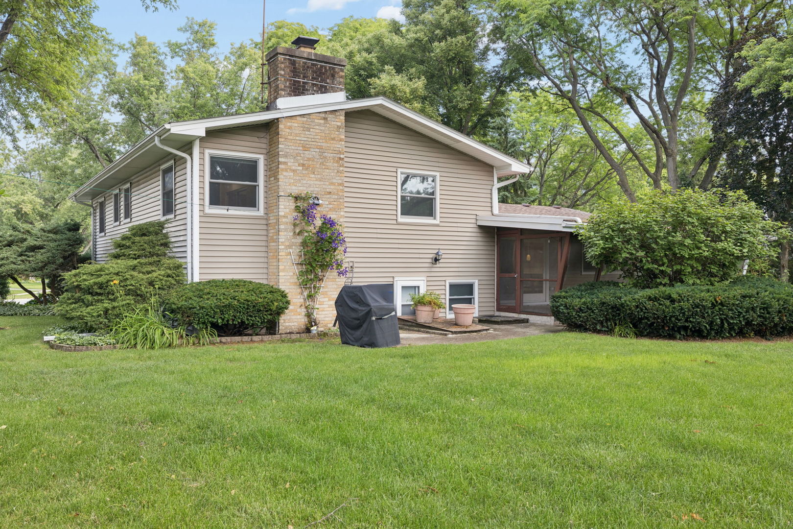 5845 Lenox Road Property Photo 12