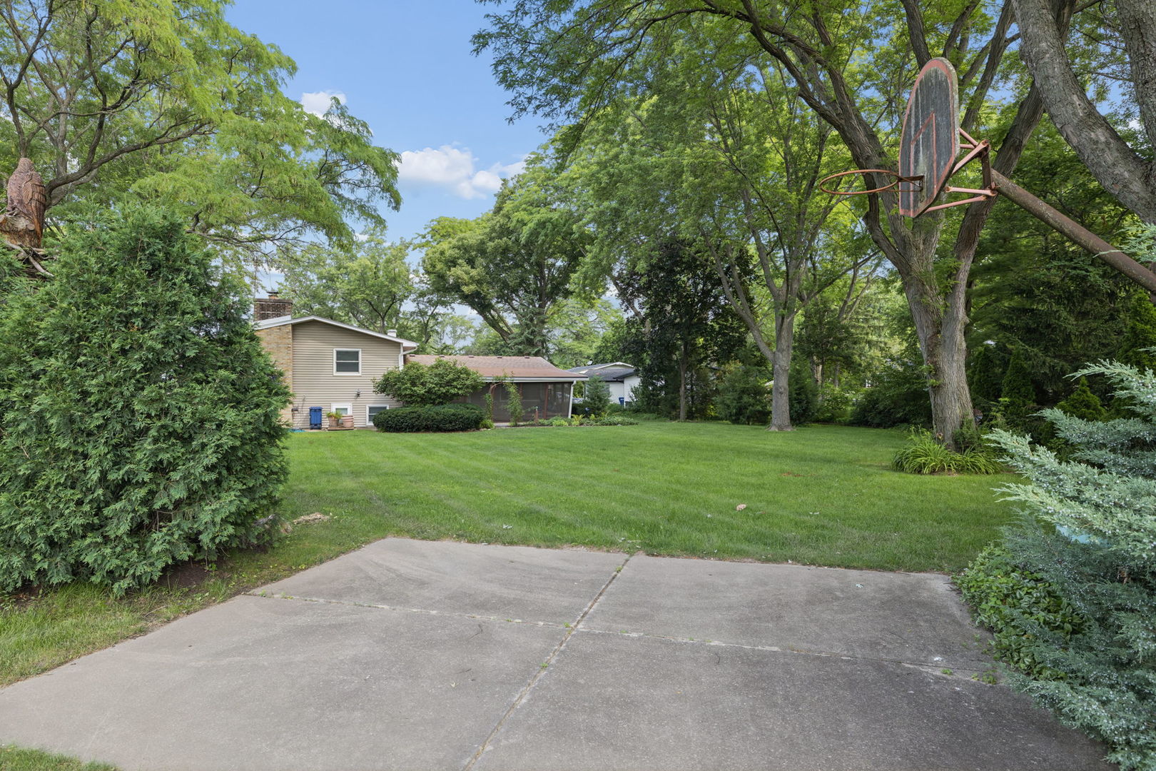 5845 Lenox Road Property Photo 13