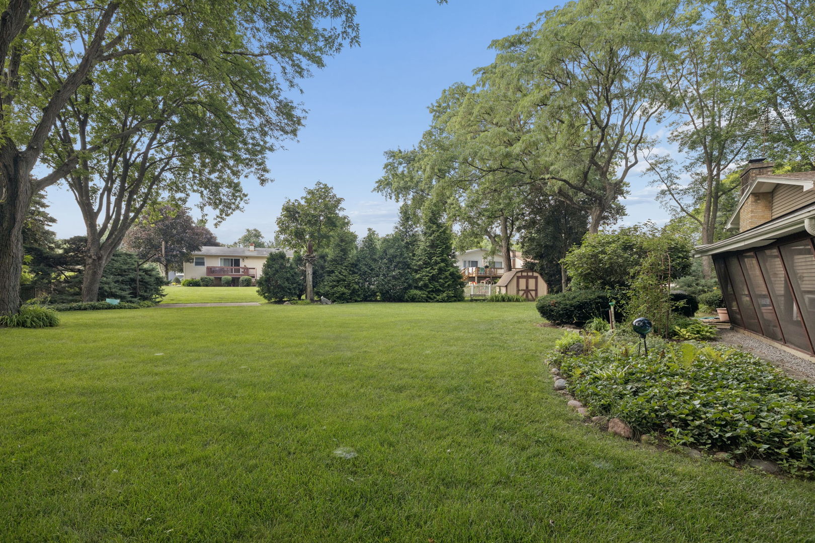 5845 Lenox Road Property Photo 14