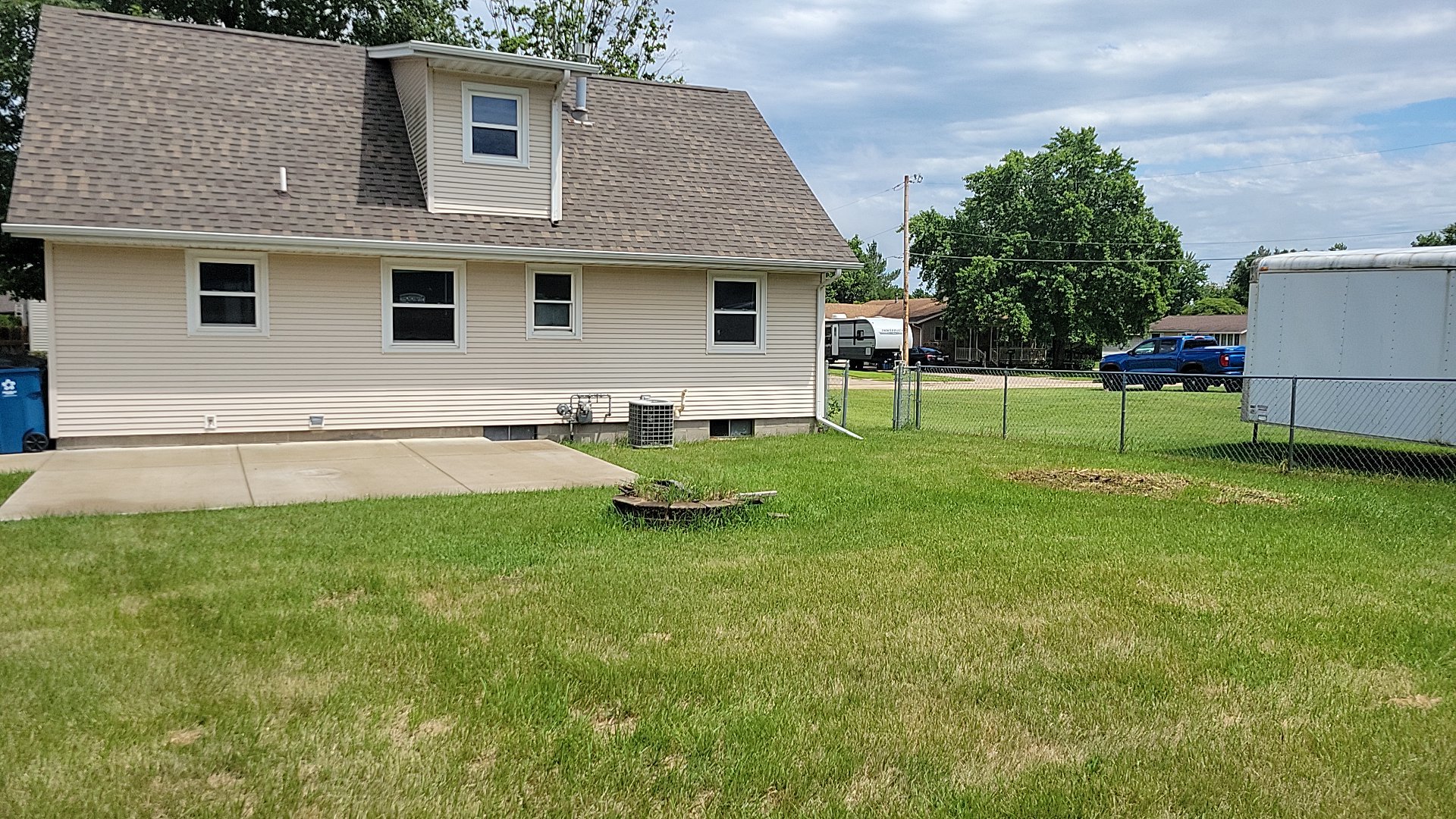 1427 Woods Avenue Property Photo 6
