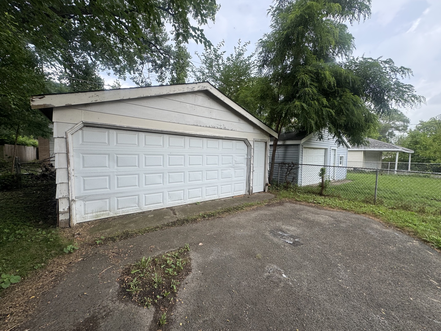 14428 University Avenue Property Photo 10