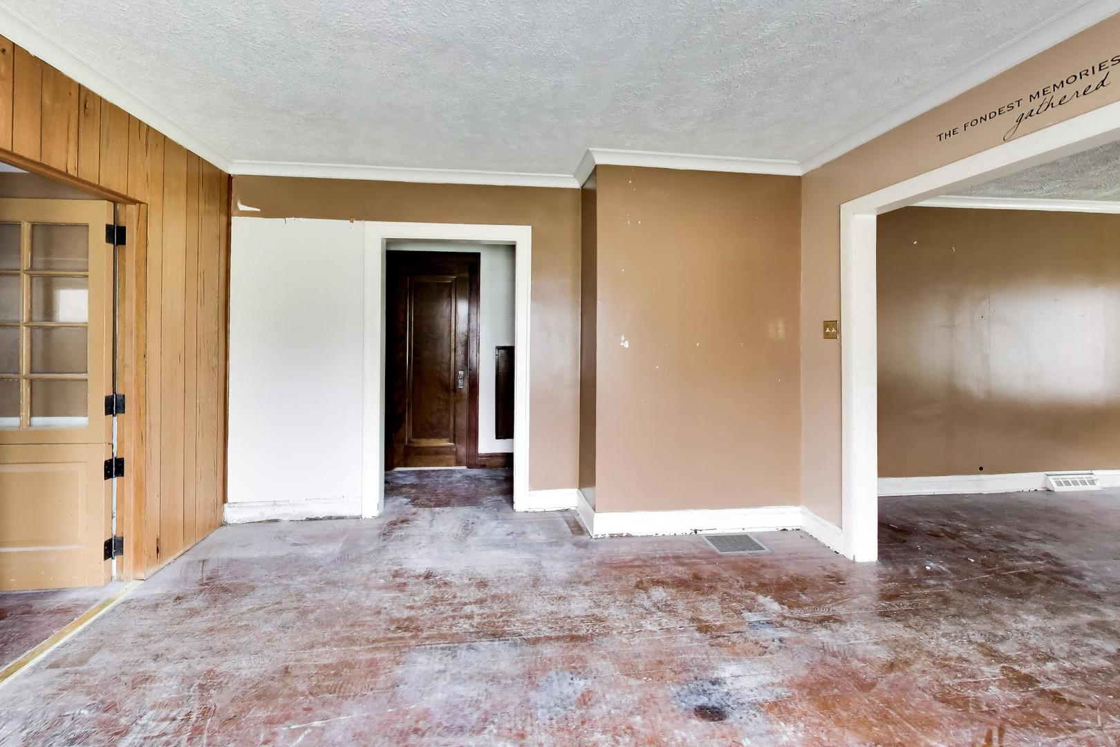 2451 Maple Street Property Photo 7