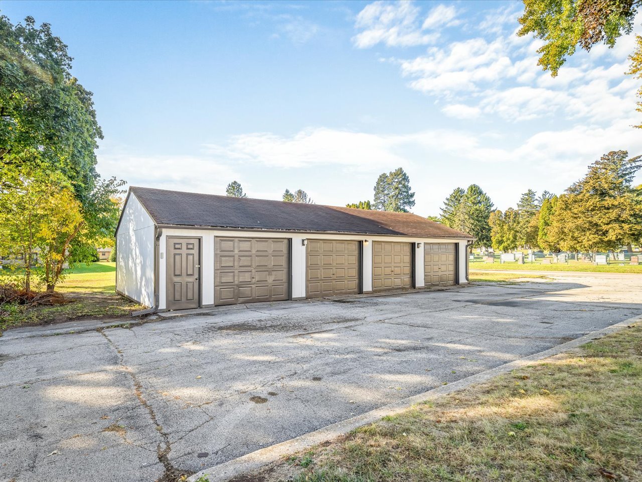 820 Cottage Grove Avenue Property Photo 7