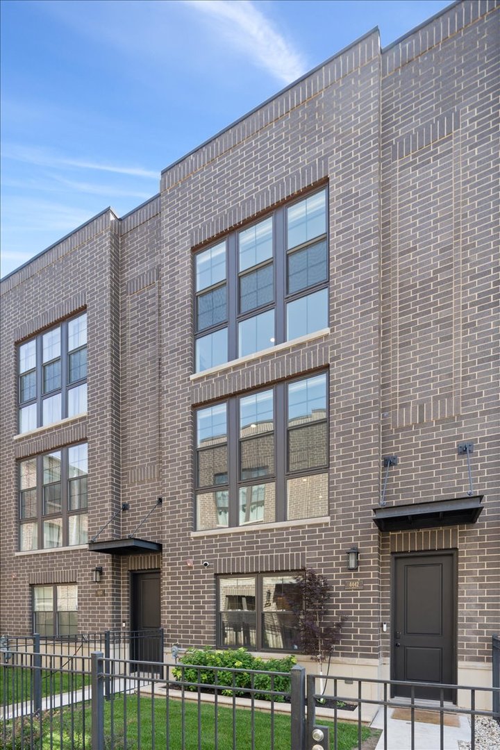 4442 S Drexel Boulevard G