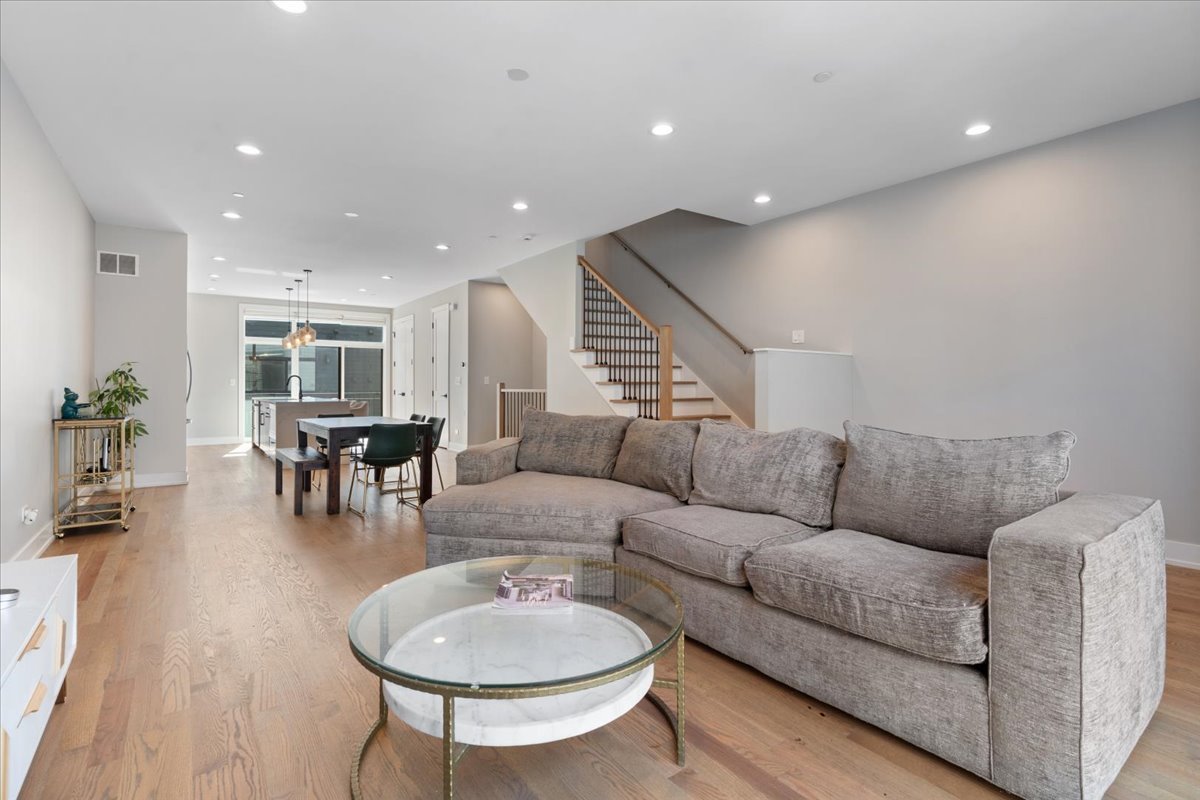 4442 S Drexel Boulevard G Property Photo 8