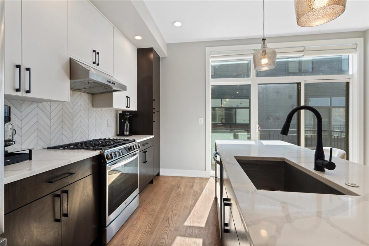 4442 S Drexel Boulevard G Property Photo 13